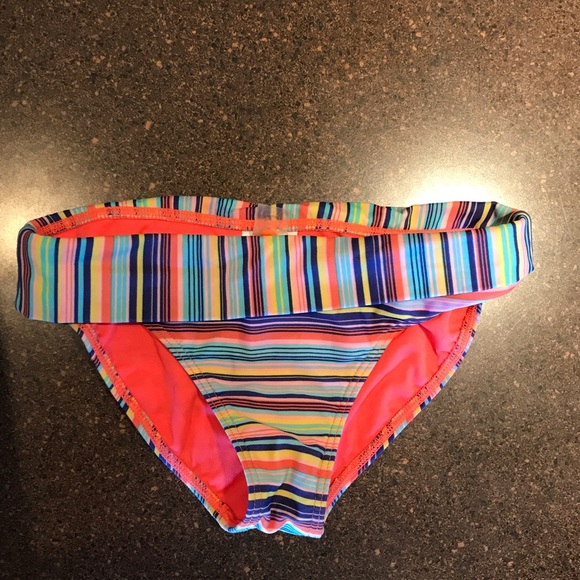 Roxy Bikini Set - Picture 3 of 7